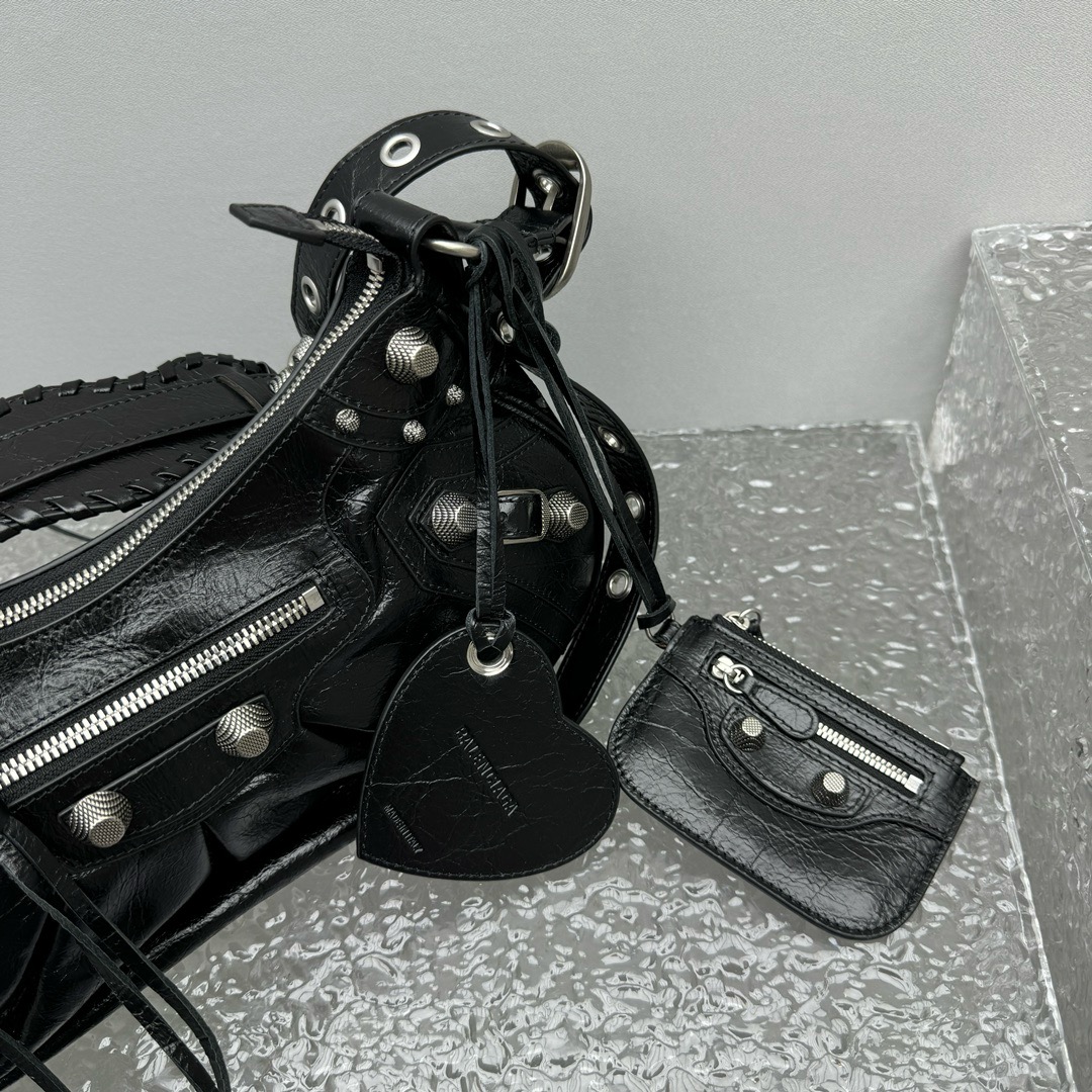 33b123574e55bc21123efca82aee67e9_1747018768_9073.jpeg