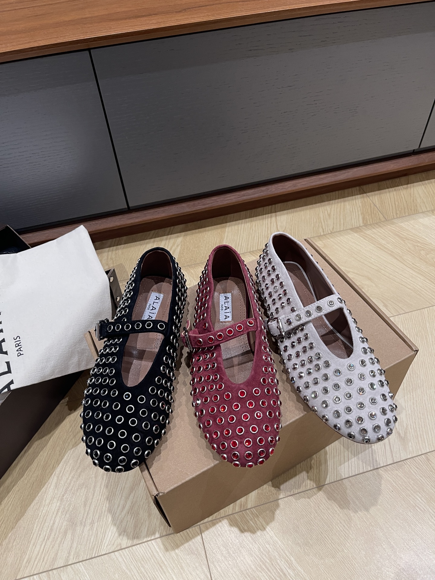 Alaia 알라이아 스웨이드 스톤 발레리나 플랫 (+3color)