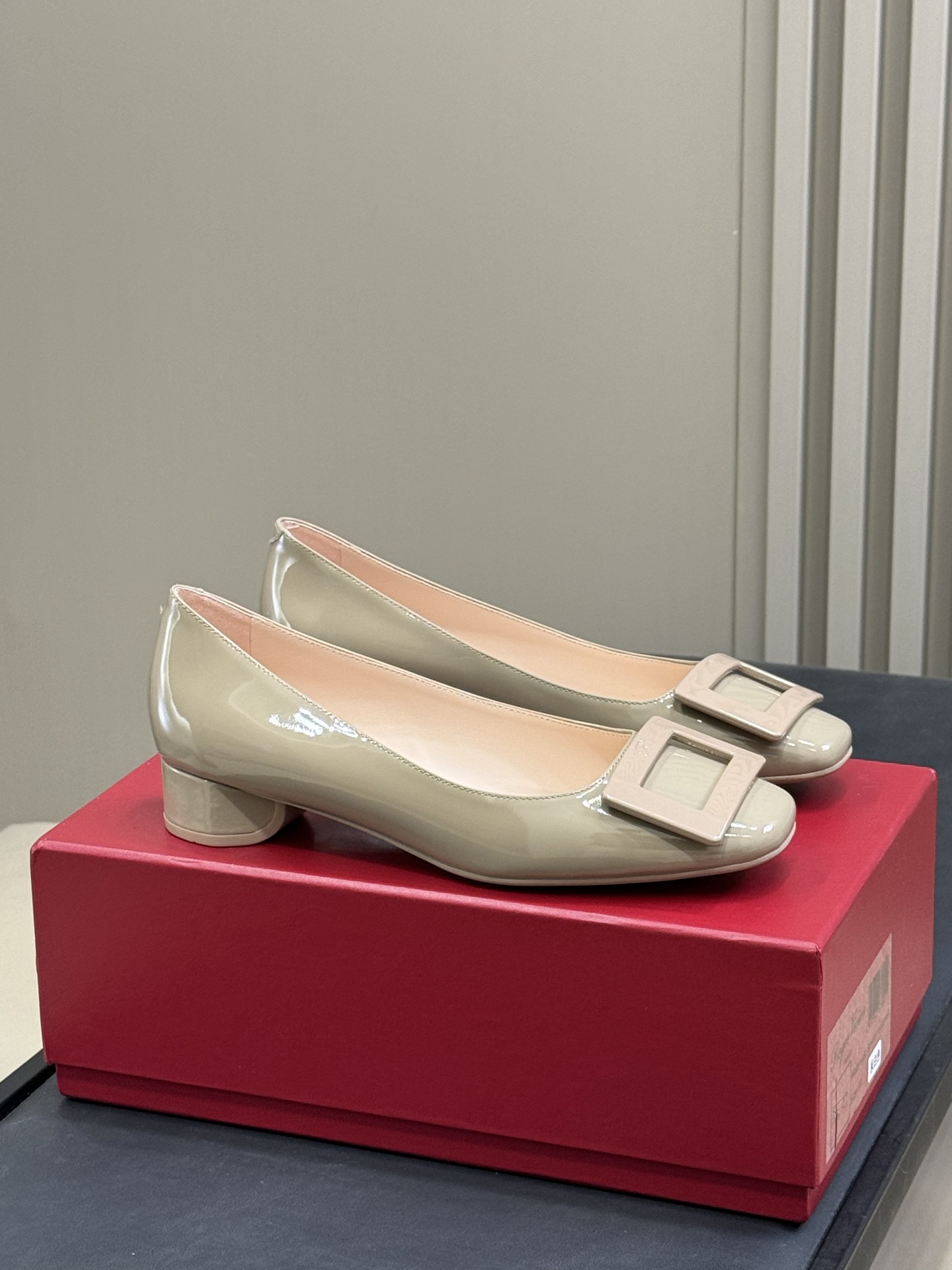 Roger Vivier 미들힐 펌프스 (+5color)