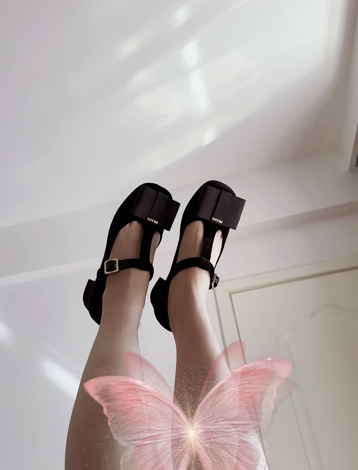 PRADA 리본 스트랩 샌들