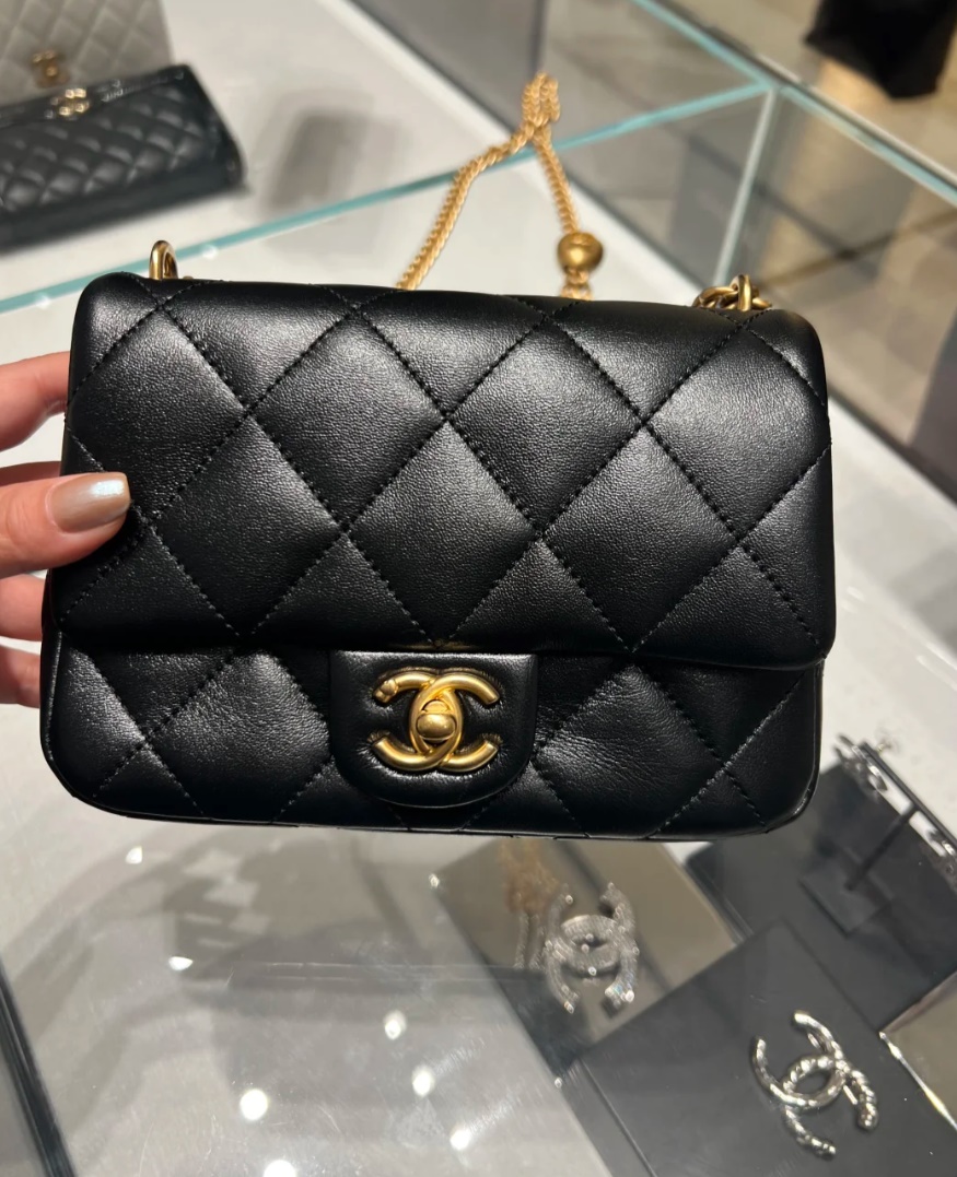Chanel Love Ball Flap(+premium)