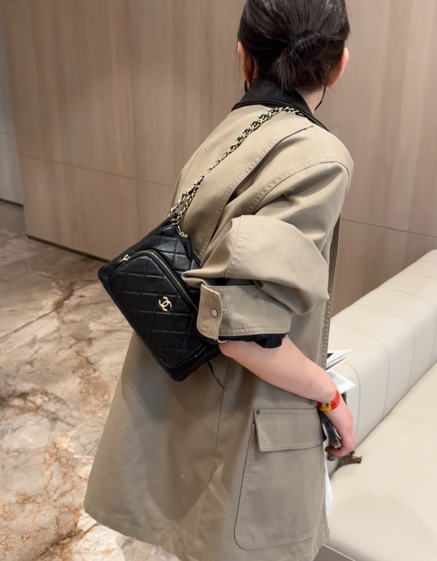 CHANEL CAMERA BAG(+Premium)