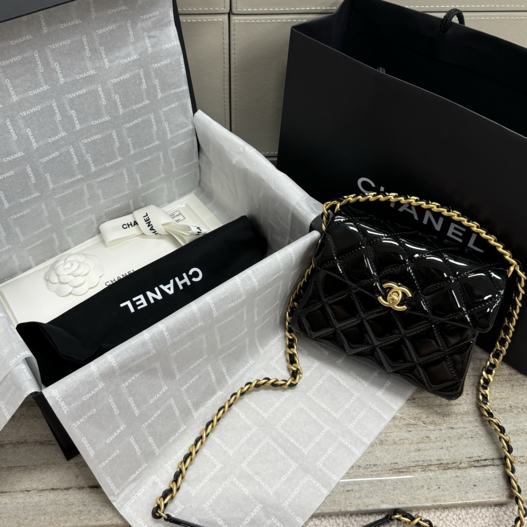 CHANEL Enamel Top handle Bag (+premium)