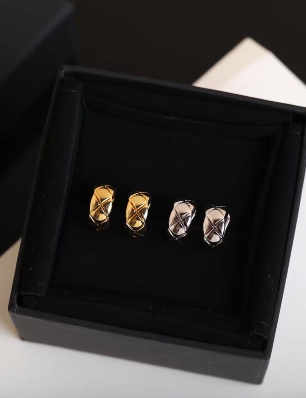CHANEL 샤넬코코크러쉬 귀걸이