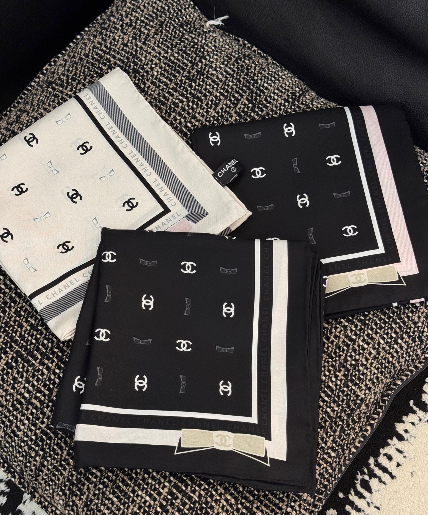 CHANEL 샤넬 GD 실크 스카프