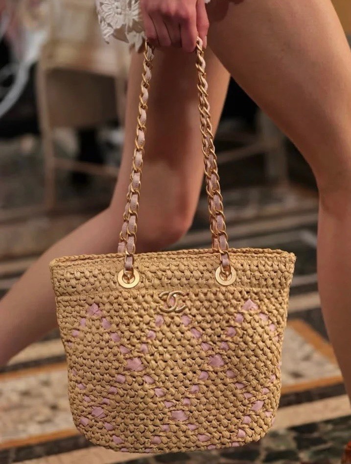 CHANEL Lafia bag