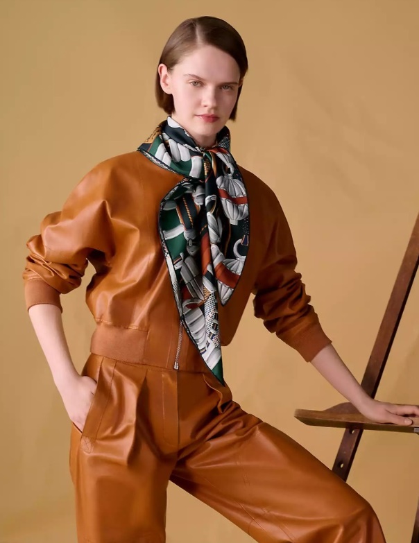 [HERMES] Flora y Plata 스카프 90