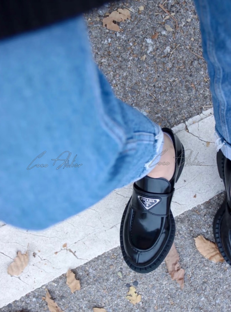 PRADA 프라다 삼각로고 로퍼