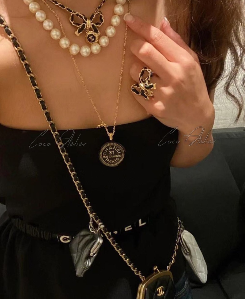 CHANEL 체인 리본 초커 목걸이