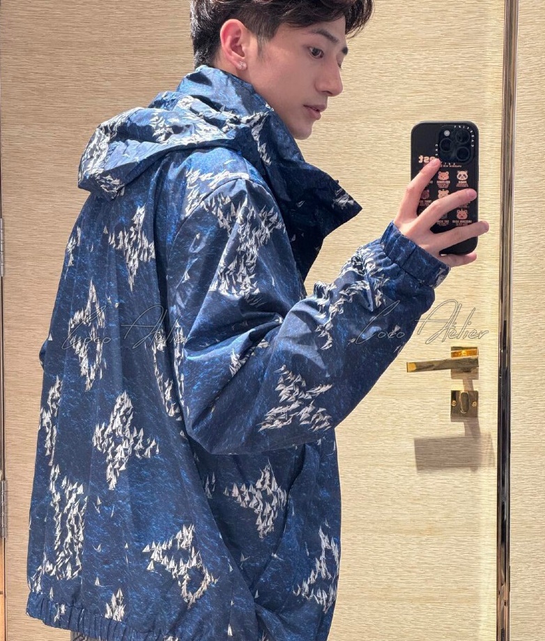 Louis Vuitton 루이 비통 레가타(Regatta) 모노그램 프린팅 아노락 자켓 (남녀공용)