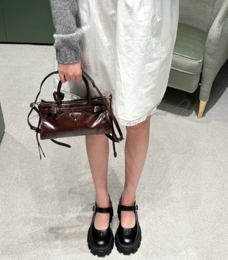 PRADA 프라다 메리제인 샌들