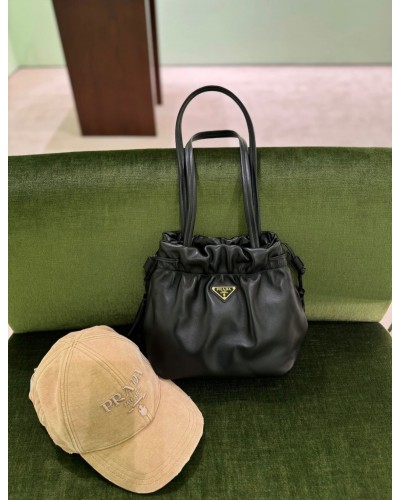 PRADA 프라다 나파 가죽 숄더백