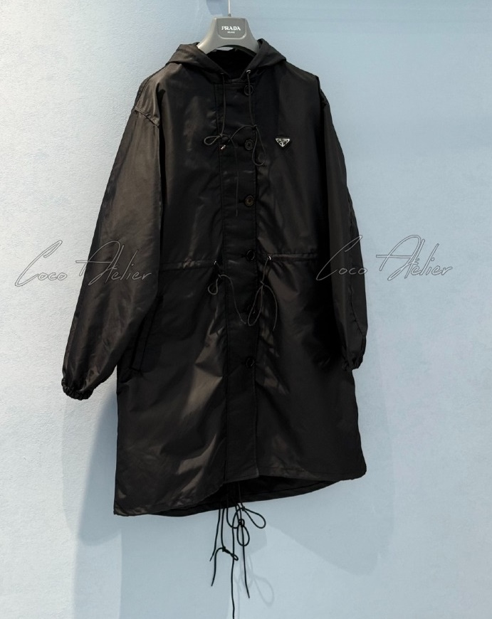 PRADA 프라다 바람막이 롱 코트
