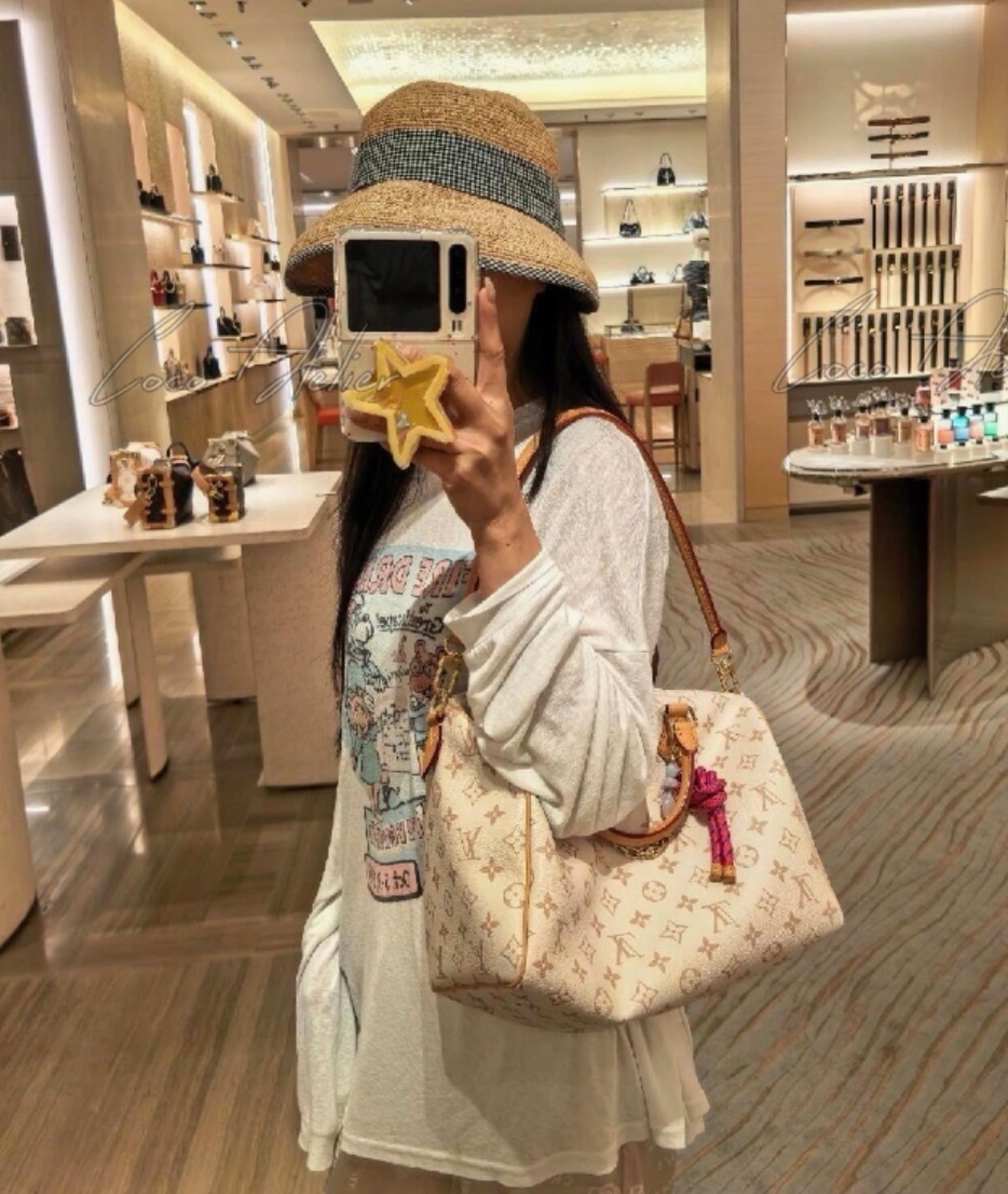 Louis Vuitton Speedy Soft 30 Dark