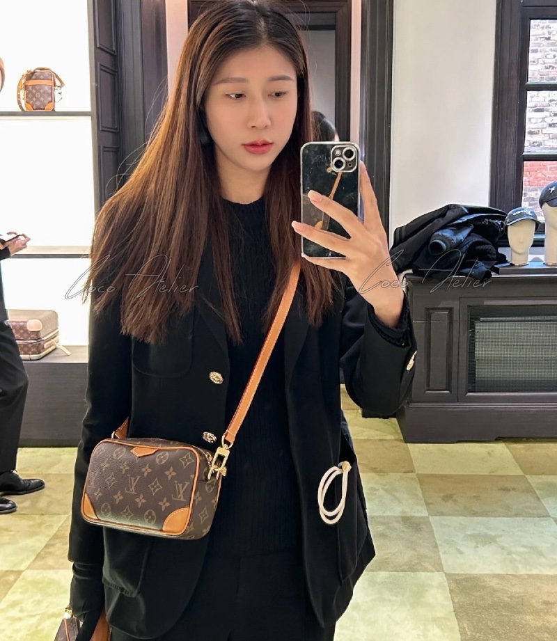 Louis Vuitton  트로카데로 웨어러블 월렛 숄더백