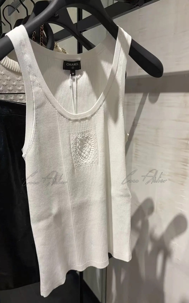 CHANEL 샤넬 하트 니트 나시