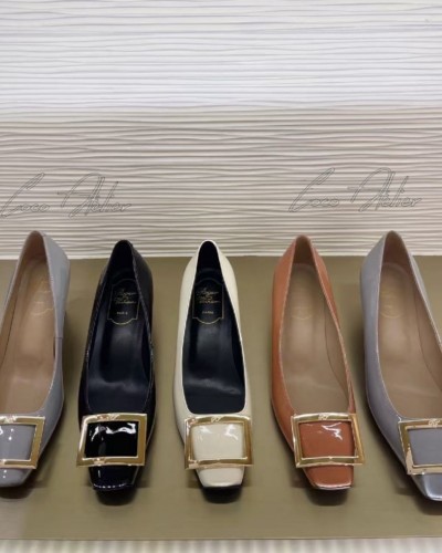 Roger Vivier 로저비비에 트럼펫 메탈 버클 펌프스 4.5cm