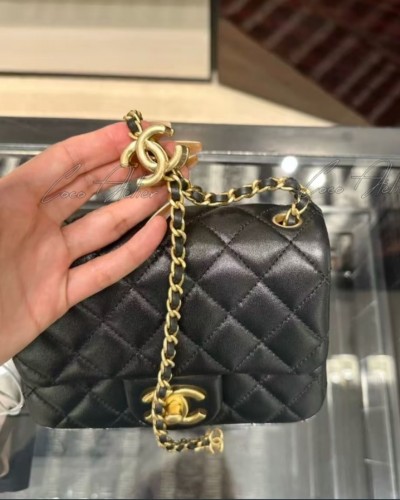 CHANEL 샤넬 CC 체인 플랩백
