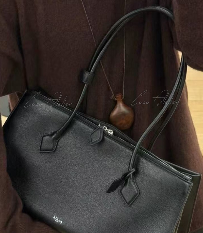 ALAIA 알라이아 르테켈 토트백 (+2size)