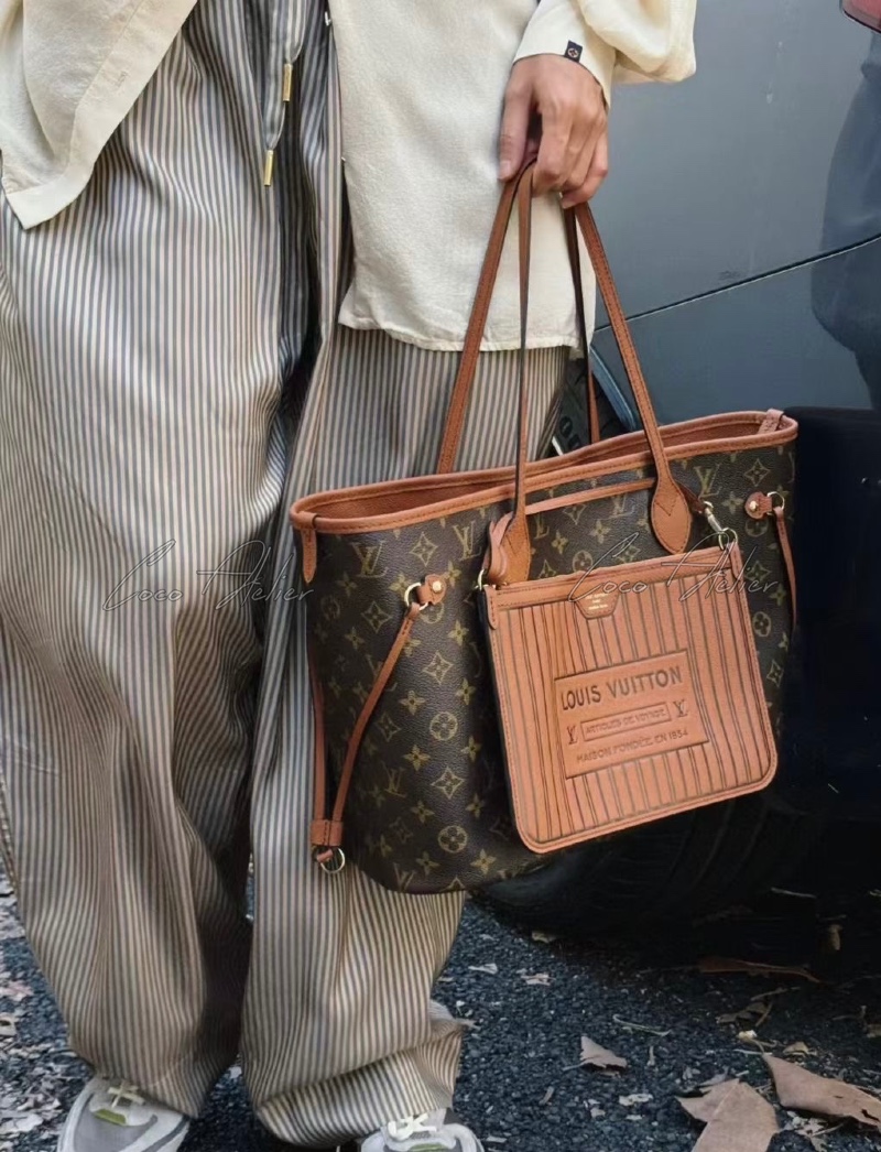 Louis Vuitton 루이비통 네버플 인사이드 아웃