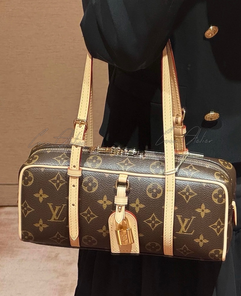 Louis Vuitton 루이비통 행 온