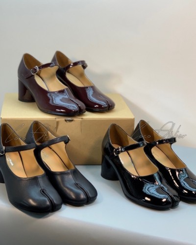 MM6 마르지엘라 타비 메리제인 펌프스(유광)