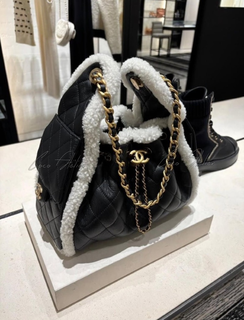 CHANEL 샤넬 시어링 25백