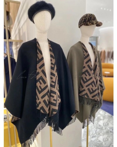 FENDI 펜디 판쵸 숄