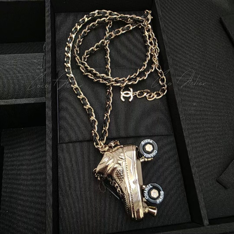 CHANEL 샤넬 스케이트 목걸이