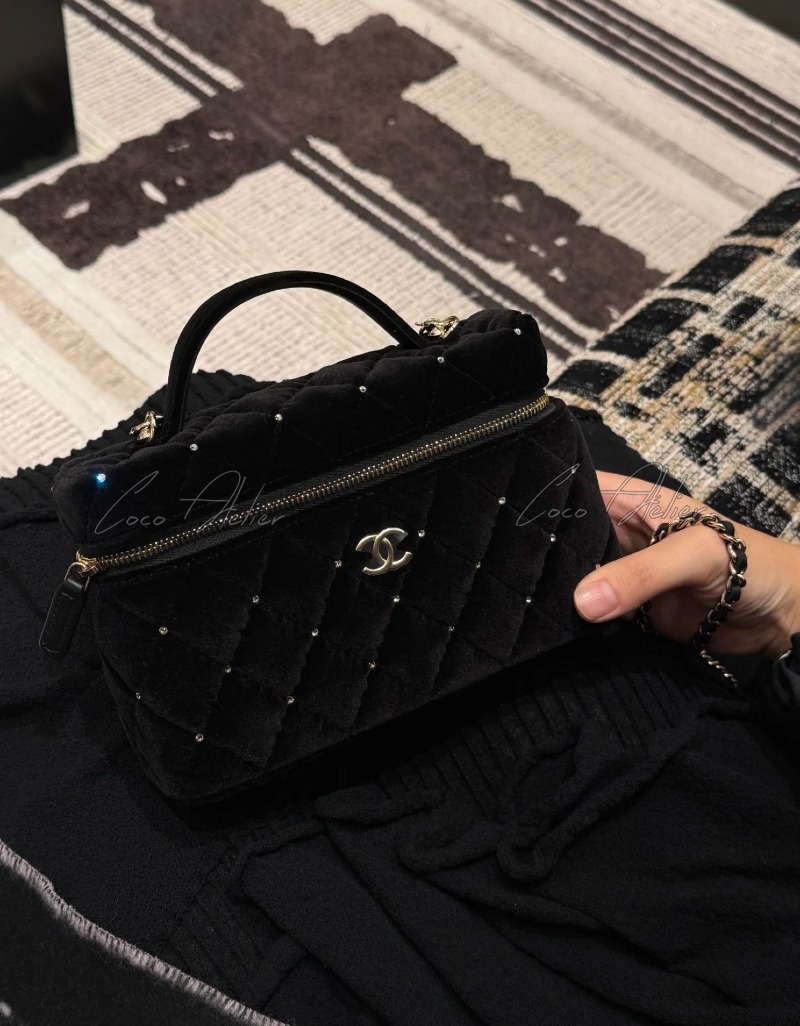 CHANEL 샤넬 벨벳 미니백