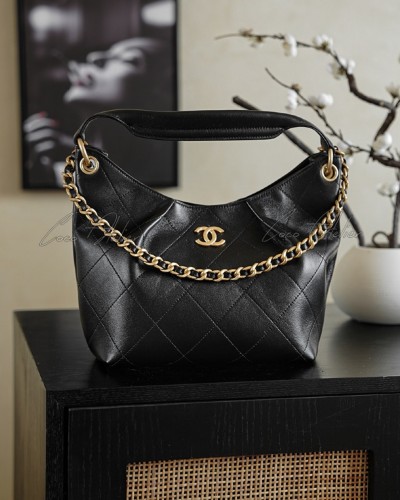 CHANEL 샤넬 맥시 호보백