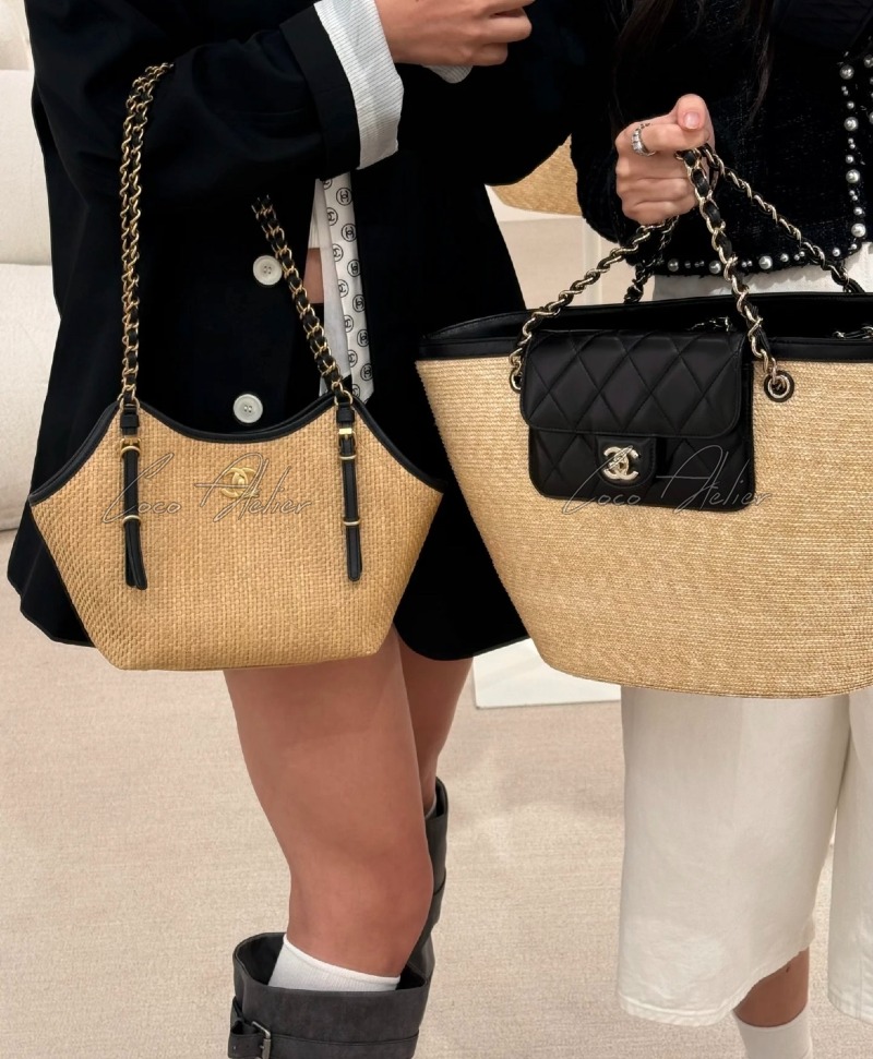 CHANEL  샤넬 스몰 쇼핑백