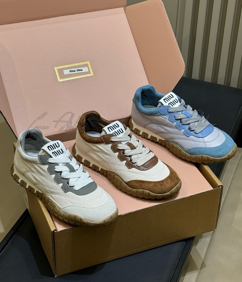 Suede fabric sneakers