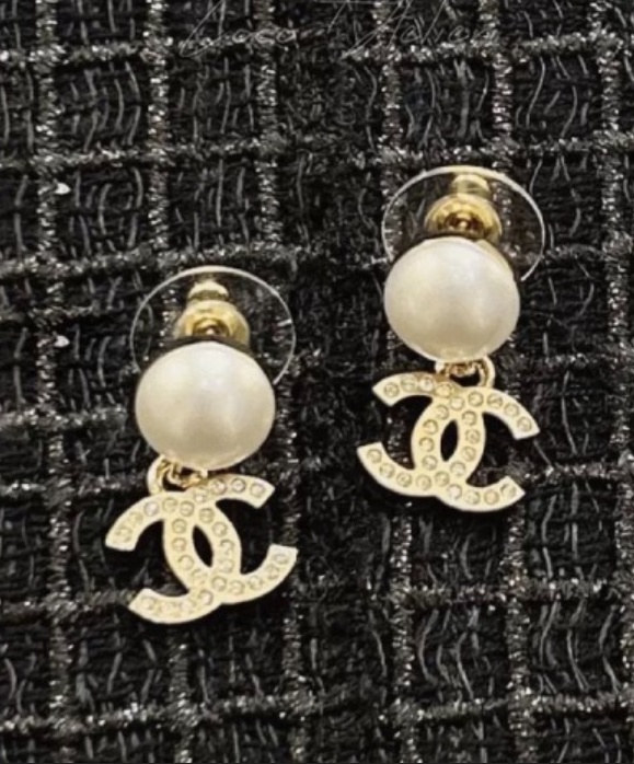 cc pearl earrings