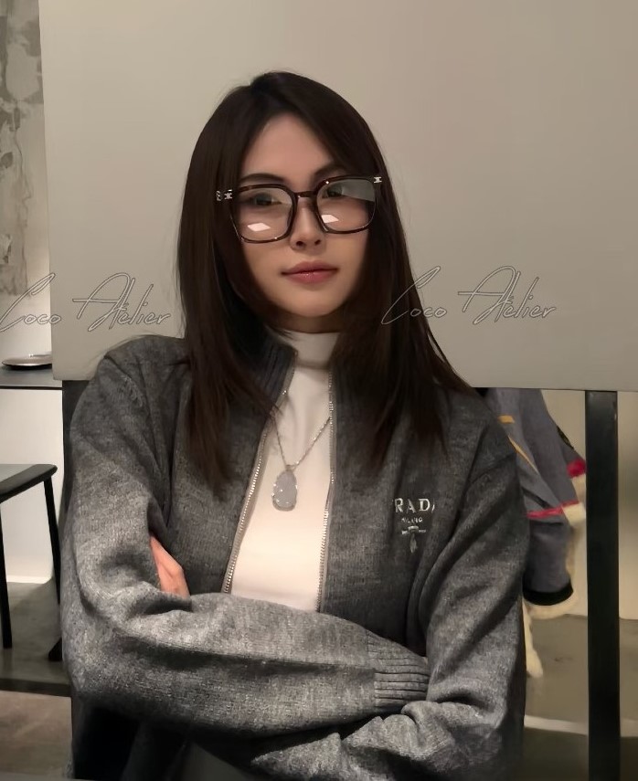 Gray knitwear zip-up unisex