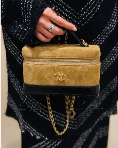 26p suede mini bag