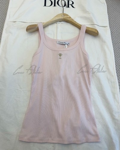 Pink sleeveless T-shirt