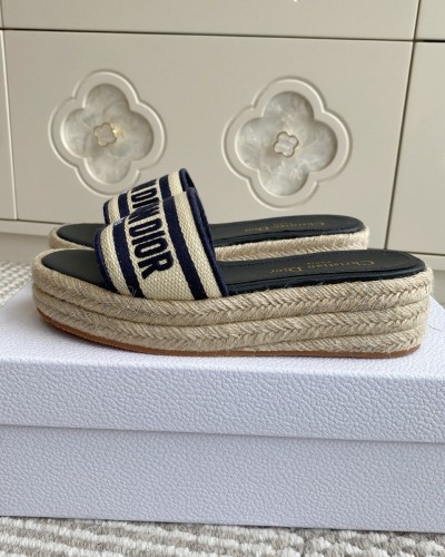 Platform sandals