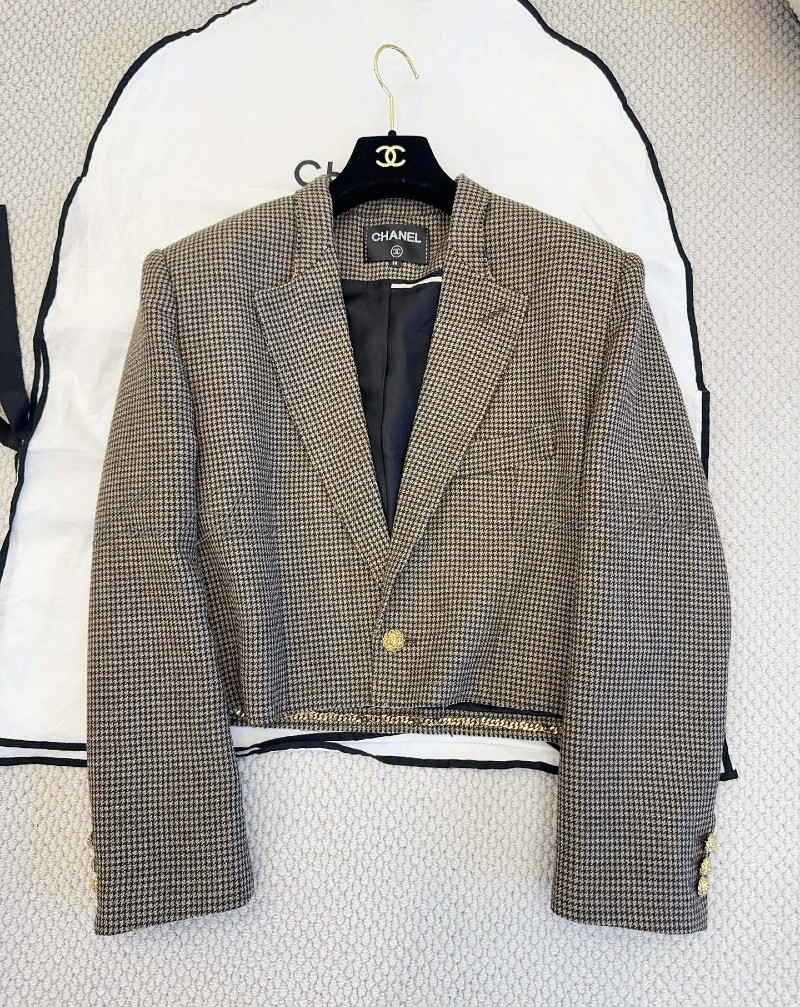 jennie cropped jacket